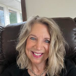 Meet your Posher, Lori